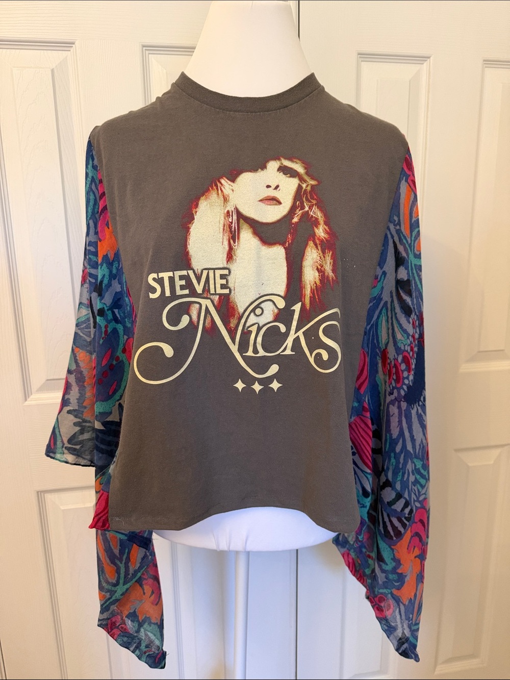 Stevie Nicks Gray Graphic Concert Tee Up-Cycled Sheer Flowy Boho Sleeves Kimono - Picture 2 of 7